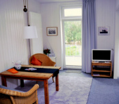 Appartement 2: Wohnzimmer mit Esstisch